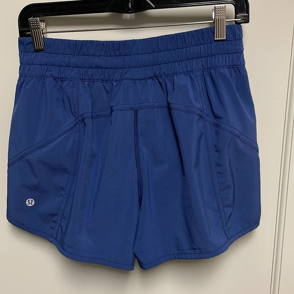 Lulu LR Tracker Shorts - Picture 3 of 7